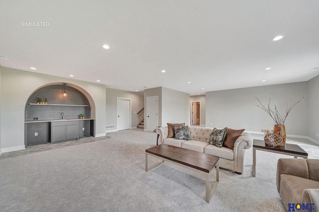 7940 S 42nd Street, Lincoln, NE 68516
