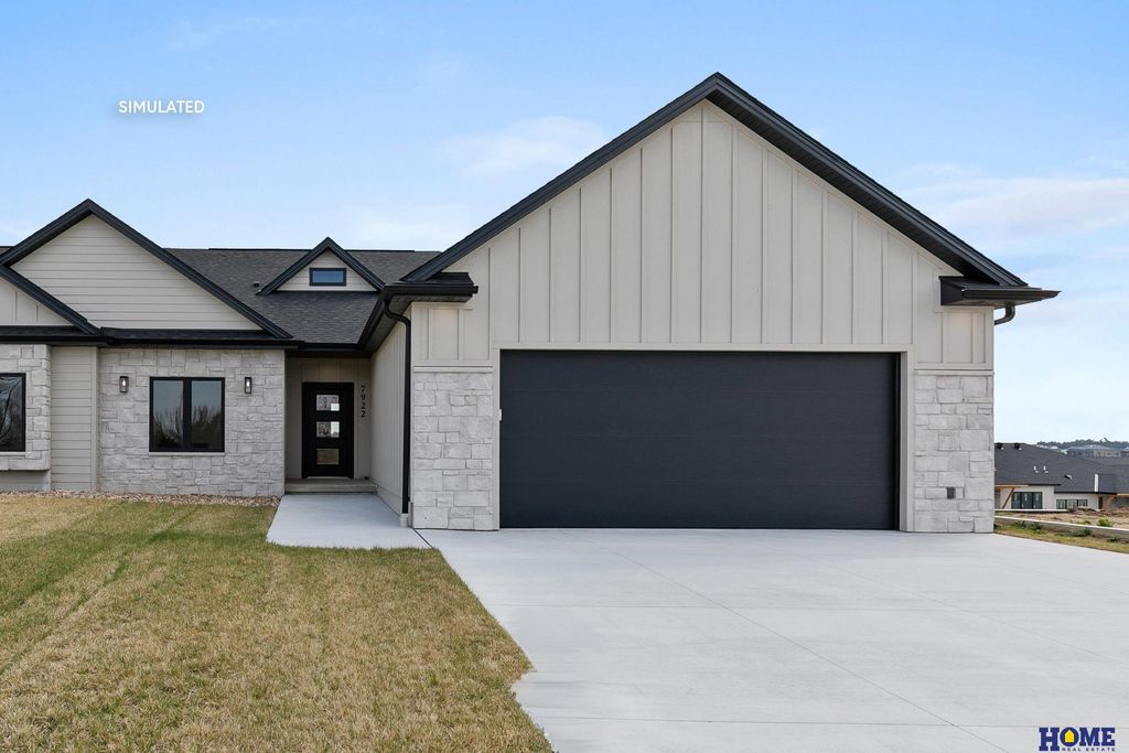 7940 S 42nd Street, Lincoln, NE 68516