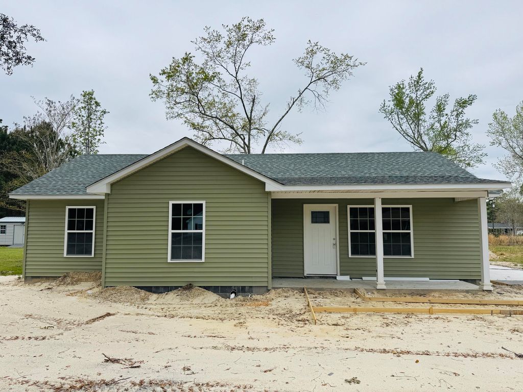 125 Ginn Altman Avenue, Hampton, SC 29924