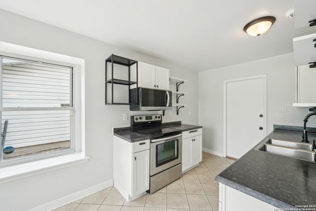 3703 Charles Conrad, Kirby, TX 78219