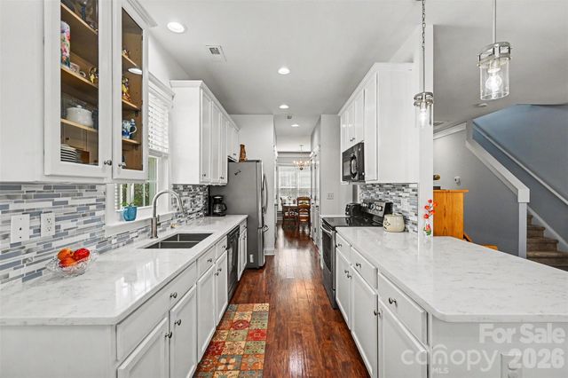 119 E Decatur Avenue, Mooresville, NC 28117