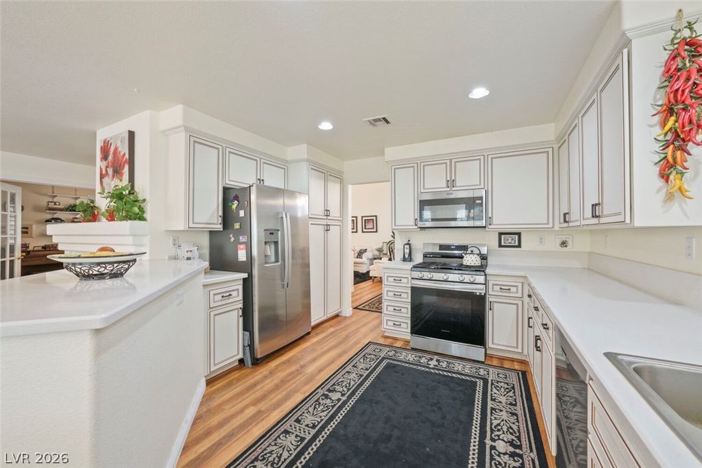 6105 Flaming Arrow Road, North Las Vegas, NV 89031 — photo 5