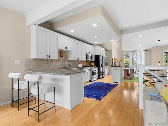 2400 Altisma Way B, Carlsbad, CA 92009