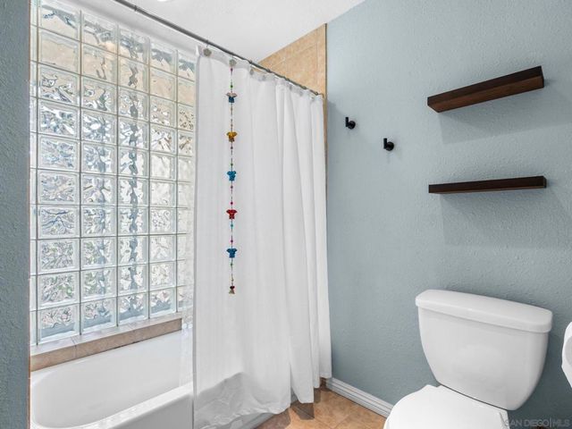 2400 Altisma Way B, Carlsbad, CA 92009