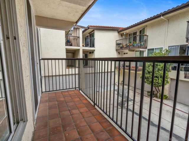 2400 Altisma Way B, Carlsbad, CA 92009