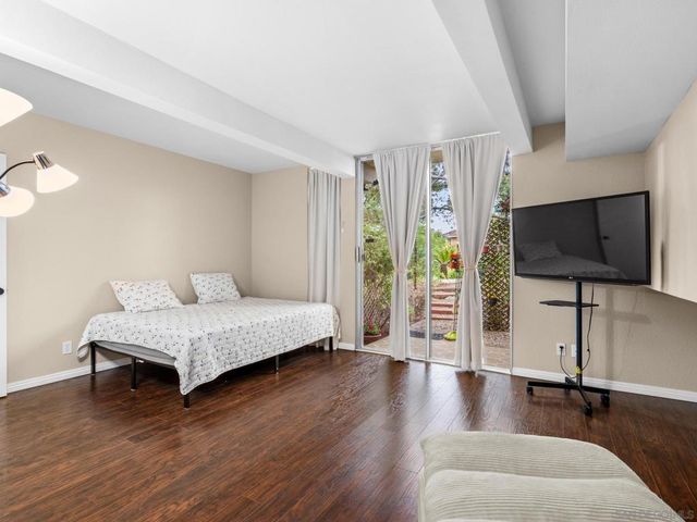 2400 Altisma Way B, Carlsbad, CA 92009