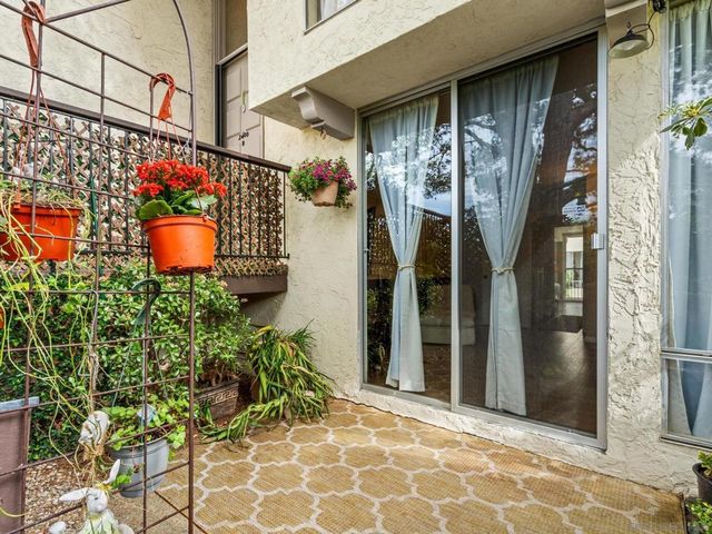 2400 Altisma Way B, Carlsbad, CA 92009