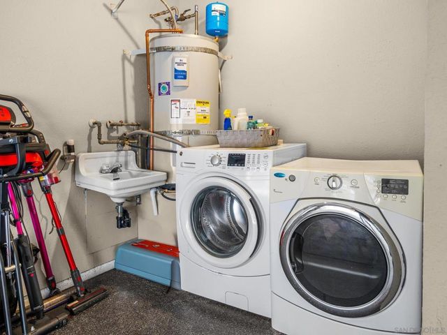 2400 Altisma Way B, Carlsbad, CA 92009