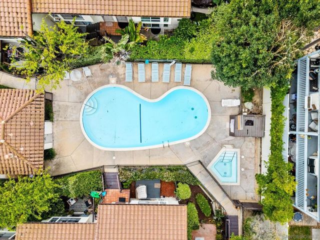 2400 Altisma Way B, Carlsbad, CA 92009