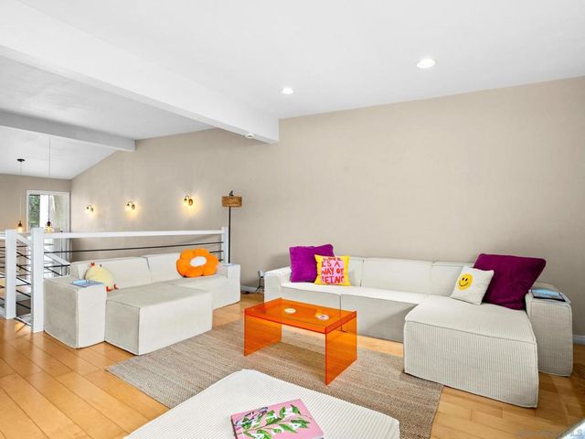 2400 Altisma Way B, Carlsbad, CA 92009