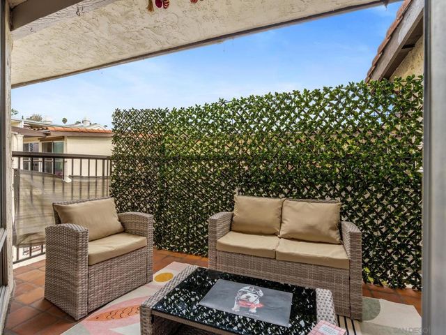 2400 Altisma Way B, Carlsbad, CA 92009