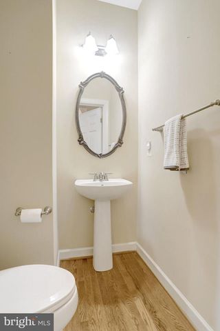 4694 HELEN WINTER TER, Alexandria, VA 22312