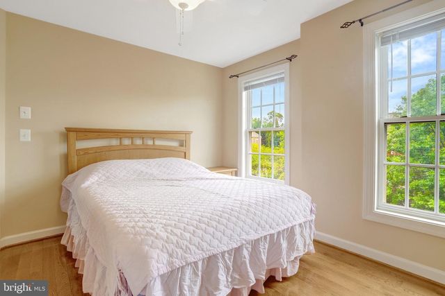 4694 HELEN WINTER TER, Alexandria, VA 22312