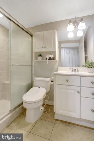 4694 HELEN WINTER TER, Alexandria, VA 22312