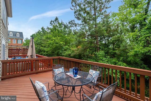 4694 HELEN WINTER TER, Alexandria, VA 22312
