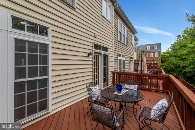 4694 HELEN WINTER TER, Alexandria, VA 22312