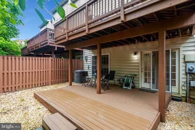 4694 HELEN WINTER TER, Alexandria, VA 22312