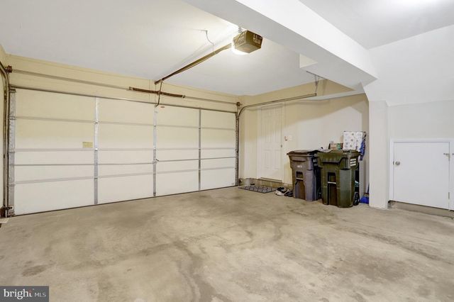 4694 HELEN WINTER TER, Alexandria, VA 22312