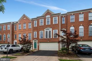 4694 HELEN WINTER TER, Alexandria, VA 22312