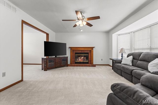 4301 Woodfield Place, Belleville, IL 62226