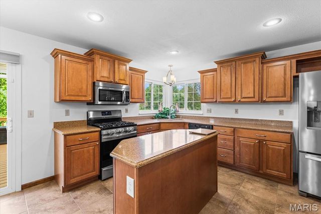 4301 Woodfield Place, Belleville, IL 62226