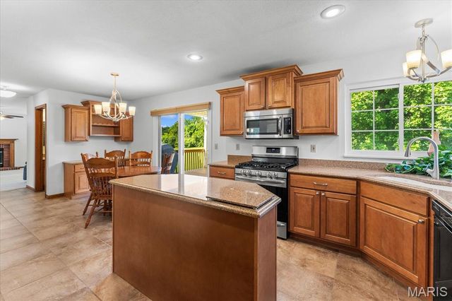 4301 Woodfield Place, Belleville, IL 62226