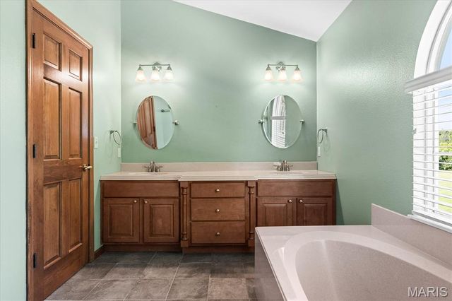 4301 Woodfield Place, Belleville, IL 62226
