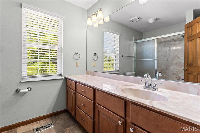 4301 Woodfield Place, Belleville, IL 62226