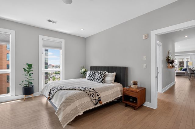 232 Old Colony Ave 506a, Boston, MA 02127