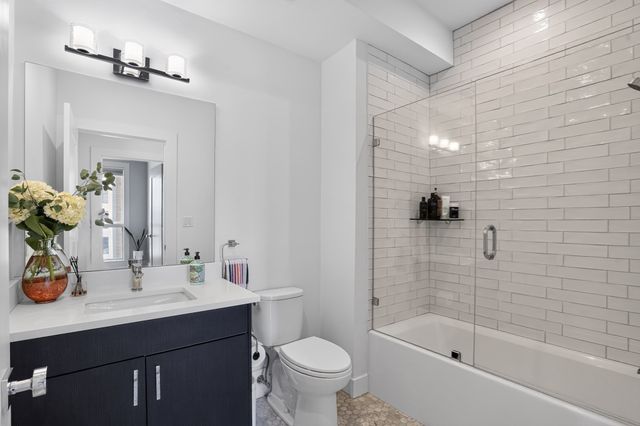 232 Old Colony Ave 506a, Boston, MA 02127