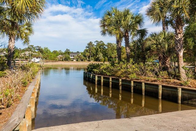 2717 Palmetto Hall Boulevard, Mount Pleasant, SC 29466