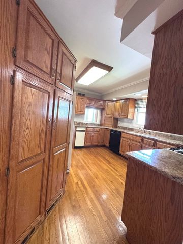 805 Chelsea Street, New Lenox, IL 60451