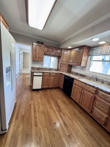 805 Chelsea Street, New Lenox, IL 60451