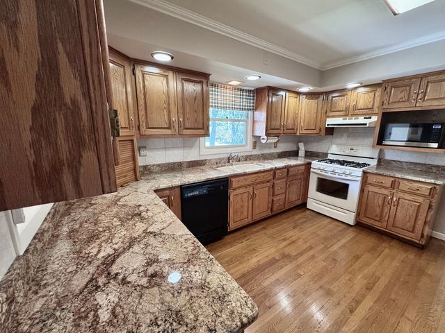 805 Chelsea Street, New Lenox, IL 60451