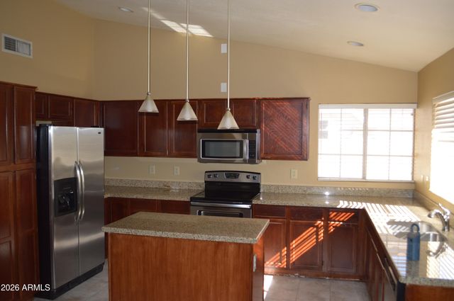 4235 E WINDMERE Drive, Phoenix, AZ 85048