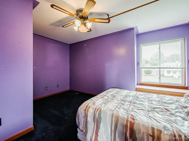 6398 High Valley Drive, White Lake, MI 48383