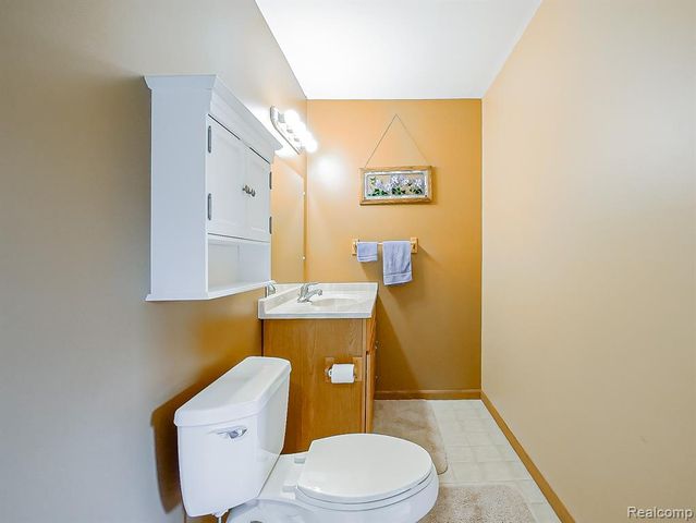 6398 High Valley Drive, White Lake, MI 48383