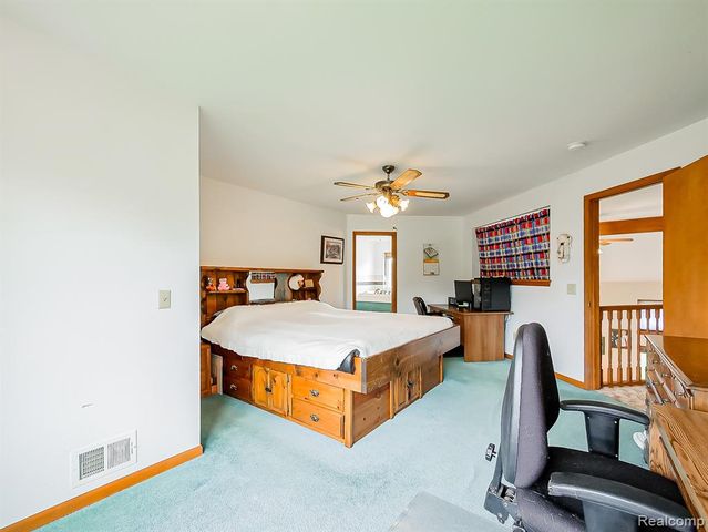 6398 High Valley Drive, White Lake, MI 48383