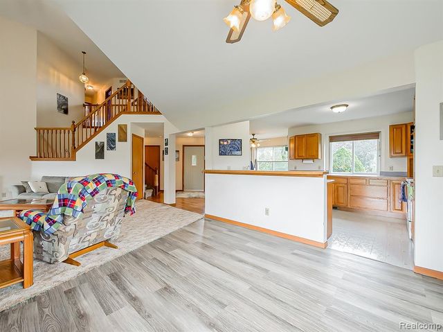 6398 High Valley Drive, White Lake, MI 48383