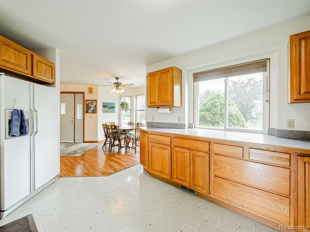 6398 High Valley Drive, White Lake, MI 48383