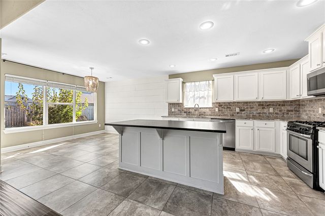 3809 Bridgeton Street, Springdale, AR 72762