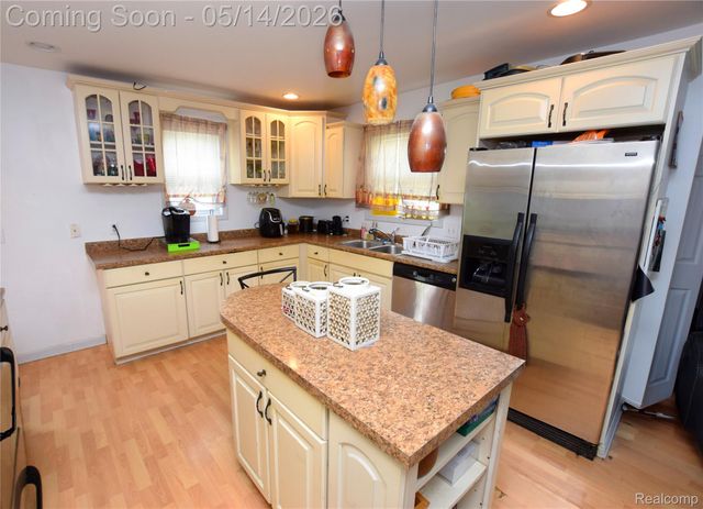 4301 Pengelly Road, Flint, MI 48507