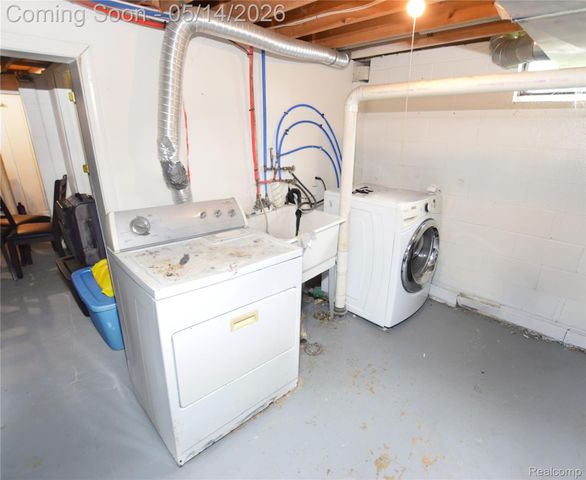 4301 Pengelly Road, Flint, MI 48507