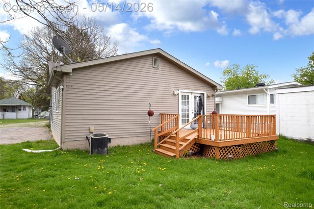 4301 Pengelly Road, Flint, MI 48507