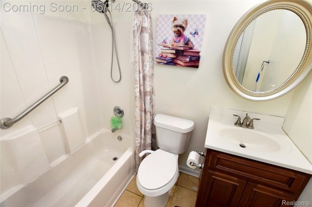 4301 Pengelly Road, Flint, MI 48507