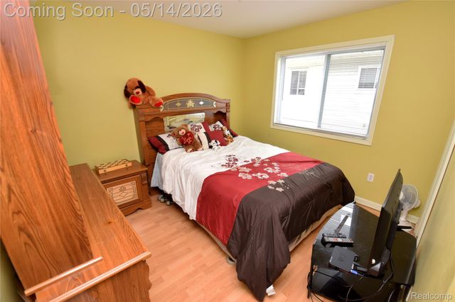 4301 Pengelly Road, Flint, MI 48507