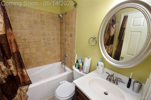 4301 Pengelly Road, Flint, MI 48507