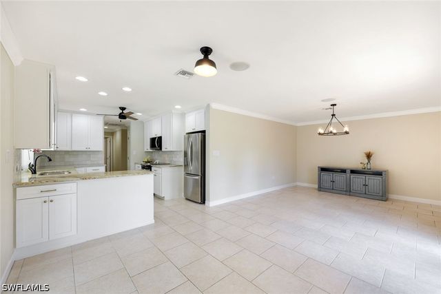 169 Baltusrol DR, Naples, FL 34113