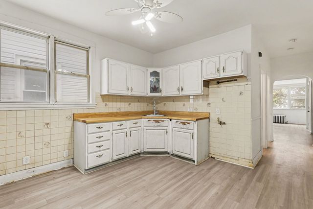 5032 W Gunnison Street, Chicago, IL 60630