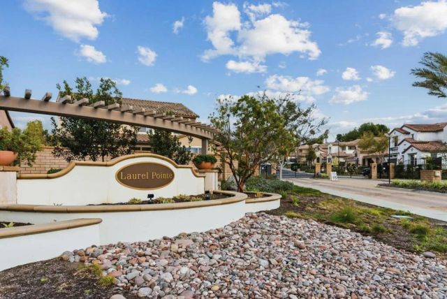 441 Adobe Estates Dr, Vista, CA 92083